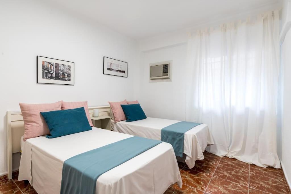 Santa Justa Urban Apartment Seville Ngoại thất bức ảnh