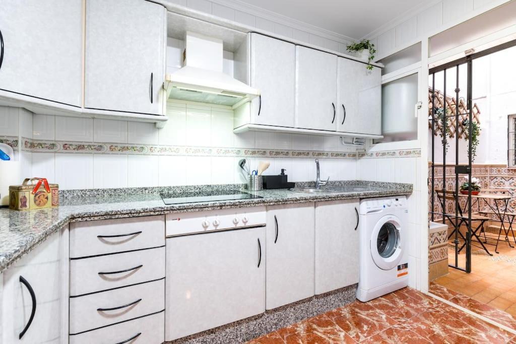 Santa Justa Urban Apartment Seville Ngoại thất bức ảnh