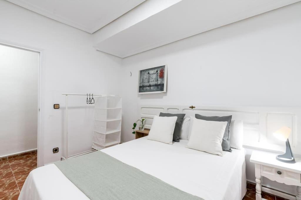 Santa Justa Urban Apartment Seville Ngoại thất bức ảnh