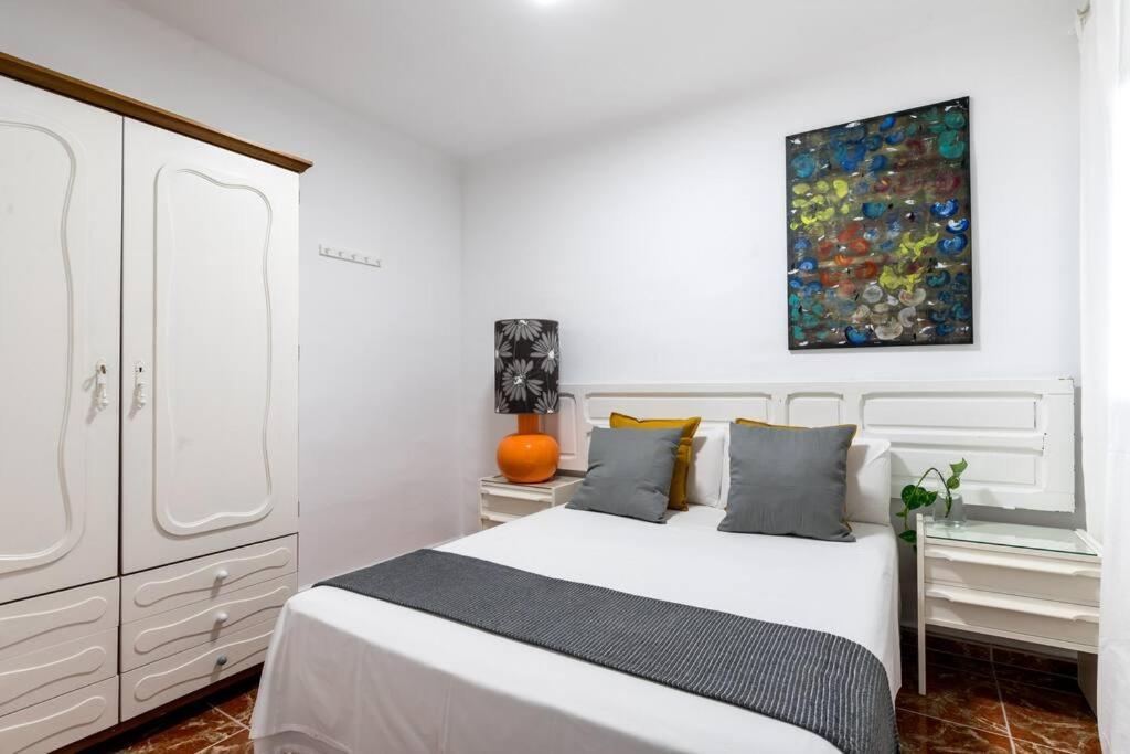 Santa Justa Urban Apartment Seville Ngoại thất bức ảnh
