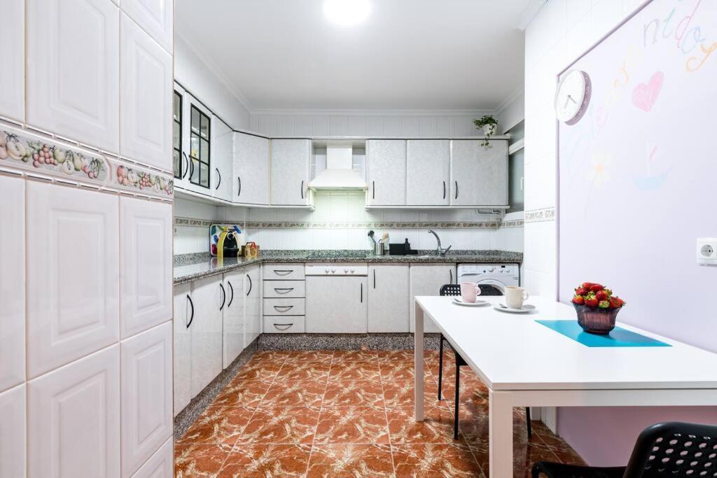 Santa Justa Urban Apartment Seville Ngoại thất bức ảnh