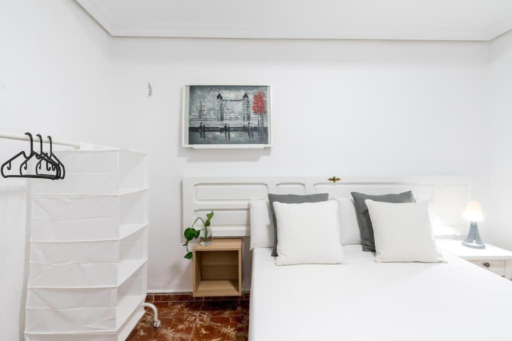 Santa Justa Urban Apartment Seville Ngoại thất bức ảnh